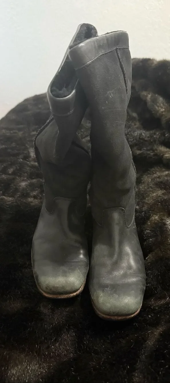 UGG Australia Tall 5594 Boots Black Suede Shearling Lined Womens Size 8.5